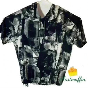 UNDER Armour All Season Gear Short Sleeve Hoodie S